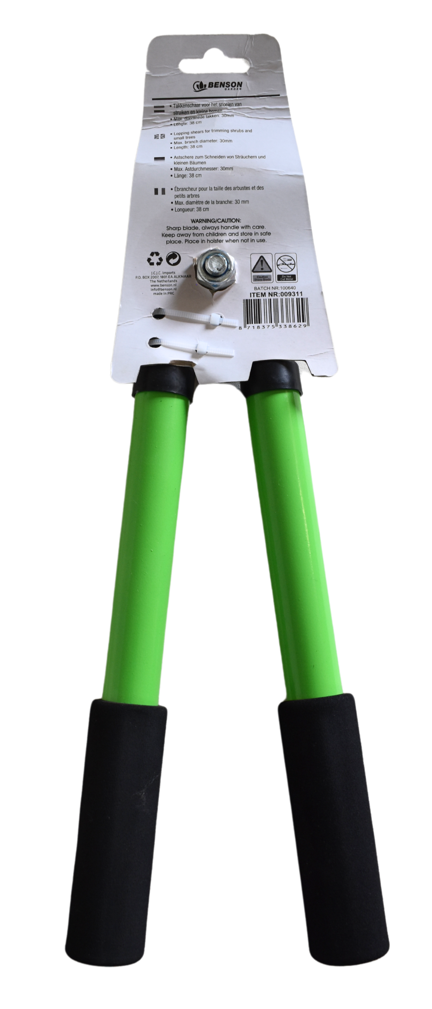 Rückseite der Verpackung einer Astschere mit grün-schwarzen Griffen mit technischen Details in vier Sprachen.