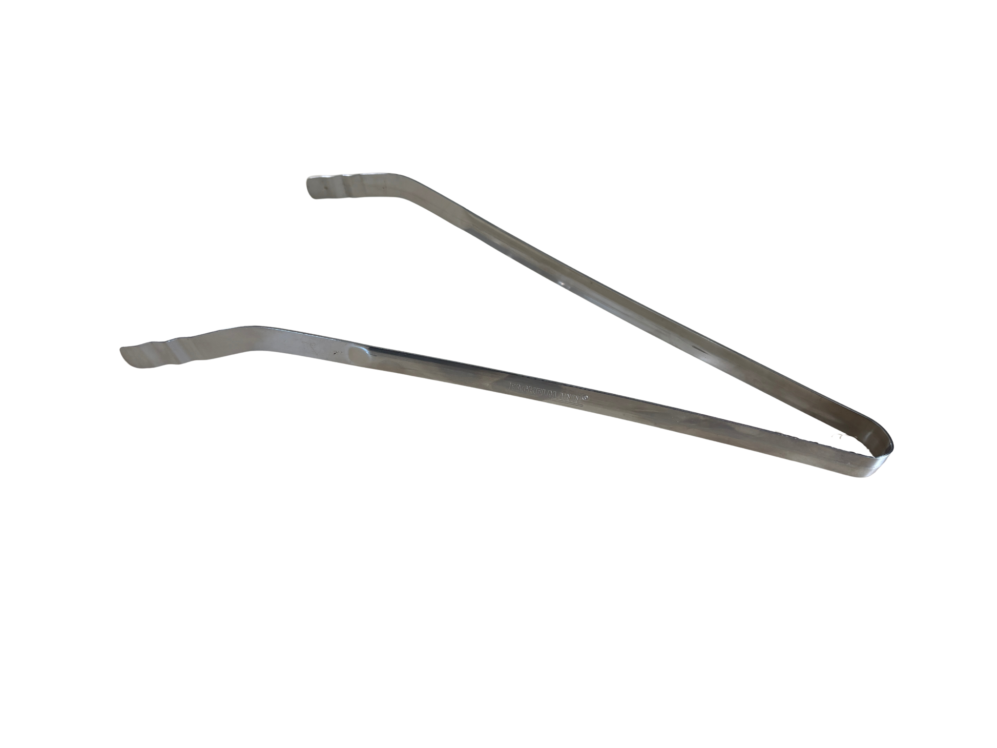 Seitliche Perspektive einer metallischen Grillzange, die ihre Form und die Struktur der Zangenspitzen betont.